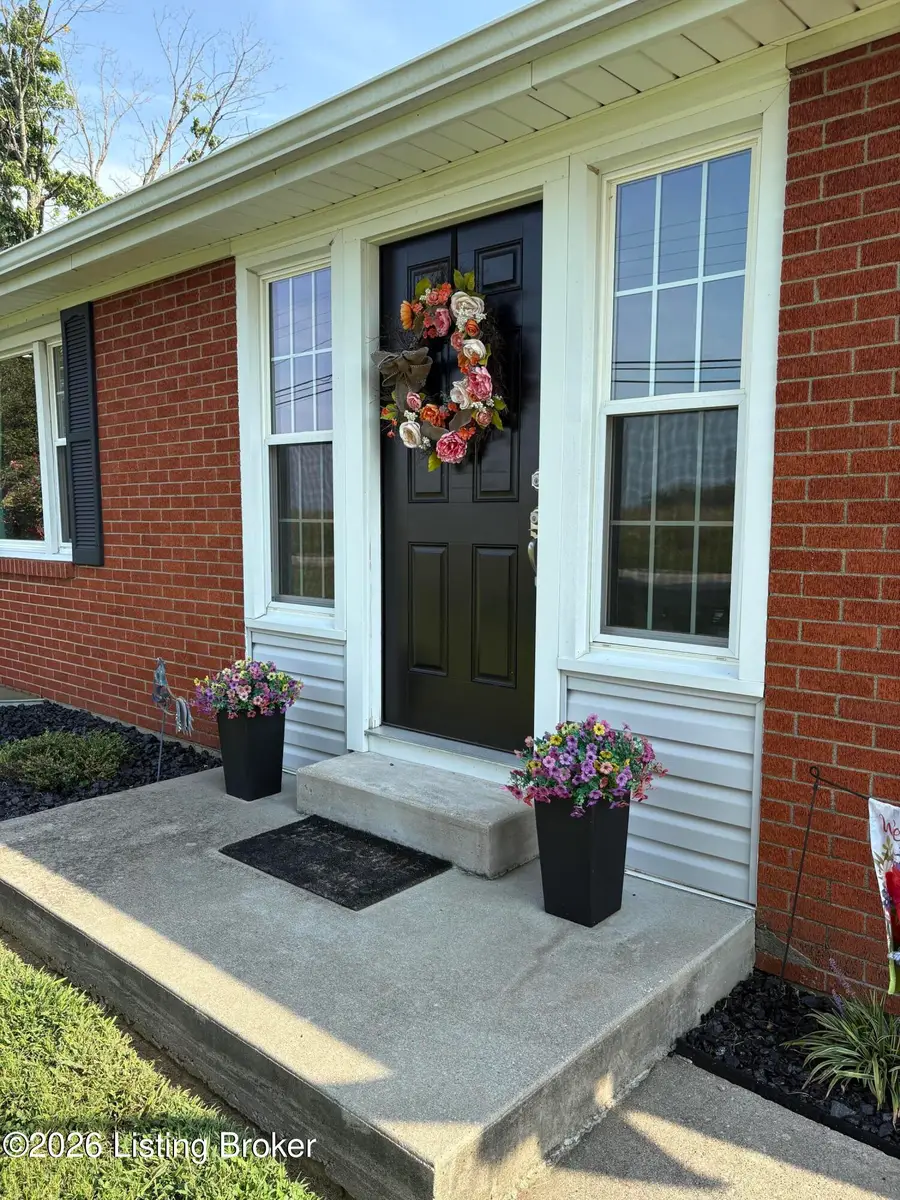 2574 Zoneton Rd, Shepherdsville, KY 40165 - #3