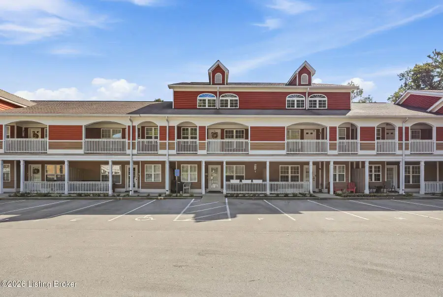 225 Crescent Hill Pl #Apt 211, Louisville, KY 40206 - #2