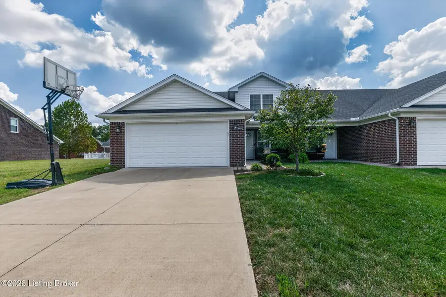 11412 River Falls Dr, Louisville, KY 40272 - #3