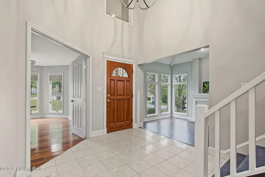 7642 Deer Meadow Dr, Louisville, KY 40241 - #2