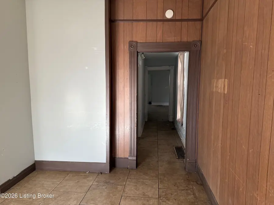 2703 Hale Ave, Louisville, KY 40211 - #3