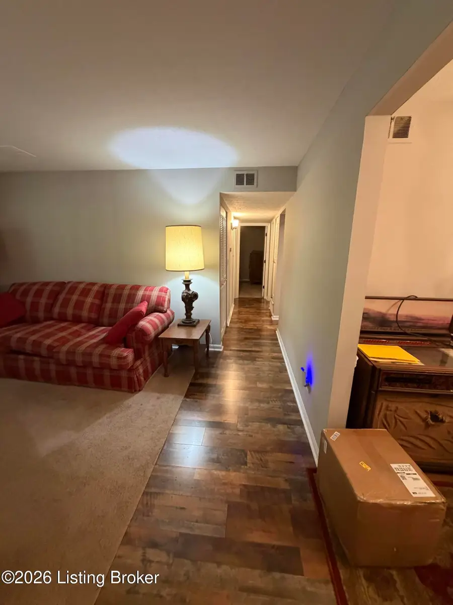 208 Flanders Ct #APT 3, Louisville, KY 40218 - #3