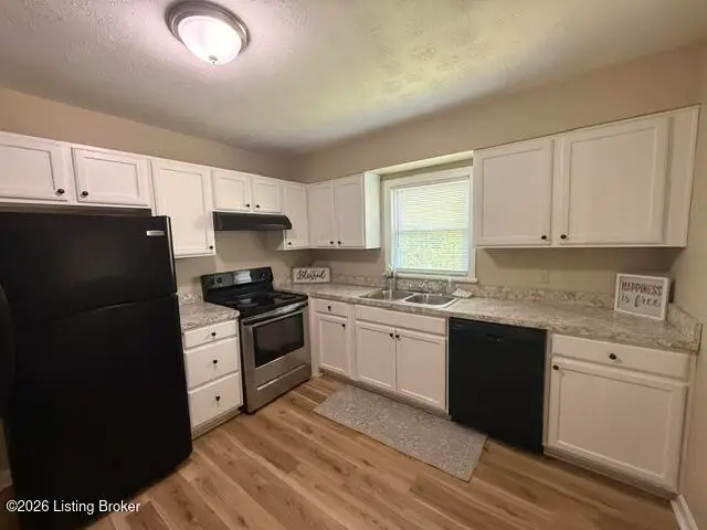 10304 Caven Ave, Louisville, KY 40229 - #3