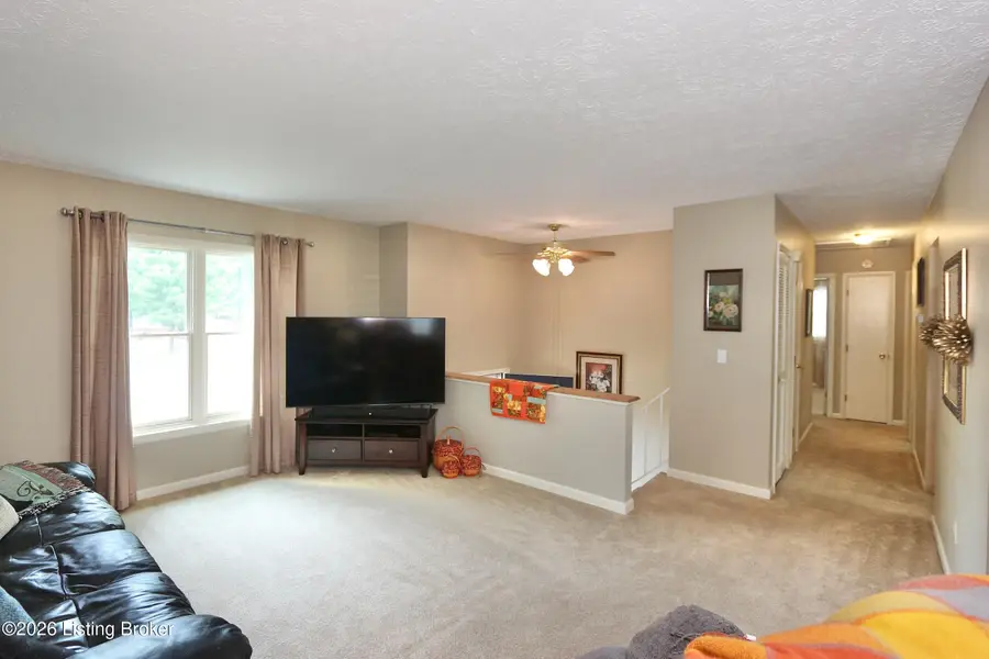 1246 Gail Dr, Jeffersonville, IN 47130 - #3