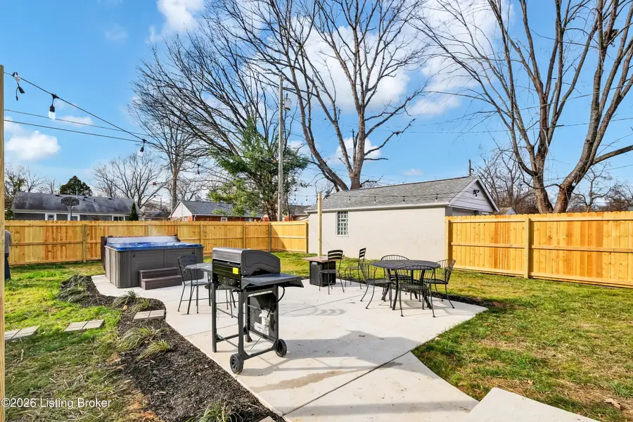 3216 Wellingmoor Ave, Louisville, KY 40218 - #3