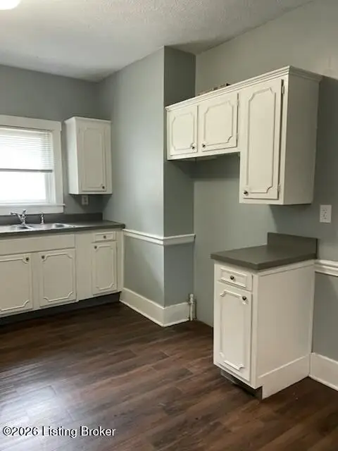 2824 Hale Ave, Louisville, KY 40211 - #3