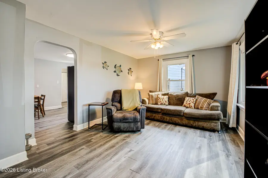 5003 Feys Dr, Louisville, KY 40216 - #3