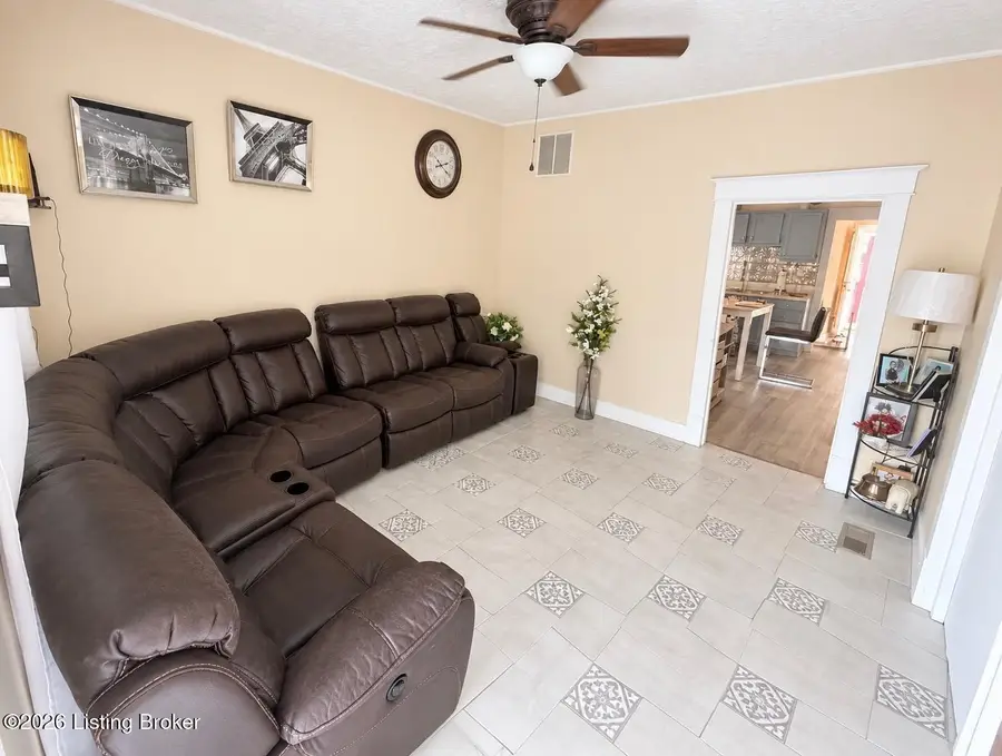 2062 Allene Ave, Louisville, KY 40217 - #2