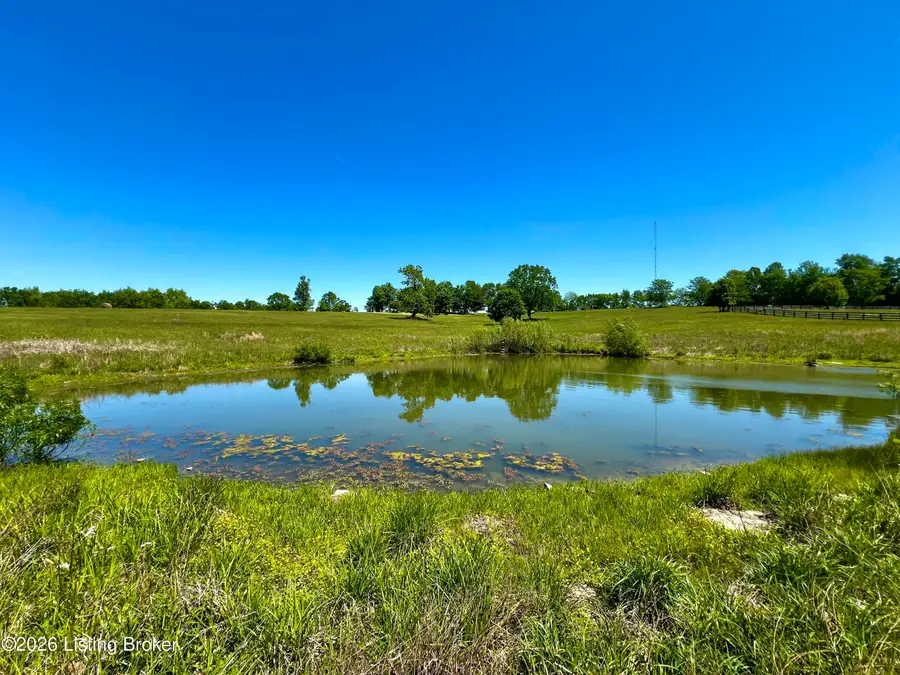 225 Donna Ave, Taylorsville, KY 40071 - #2
