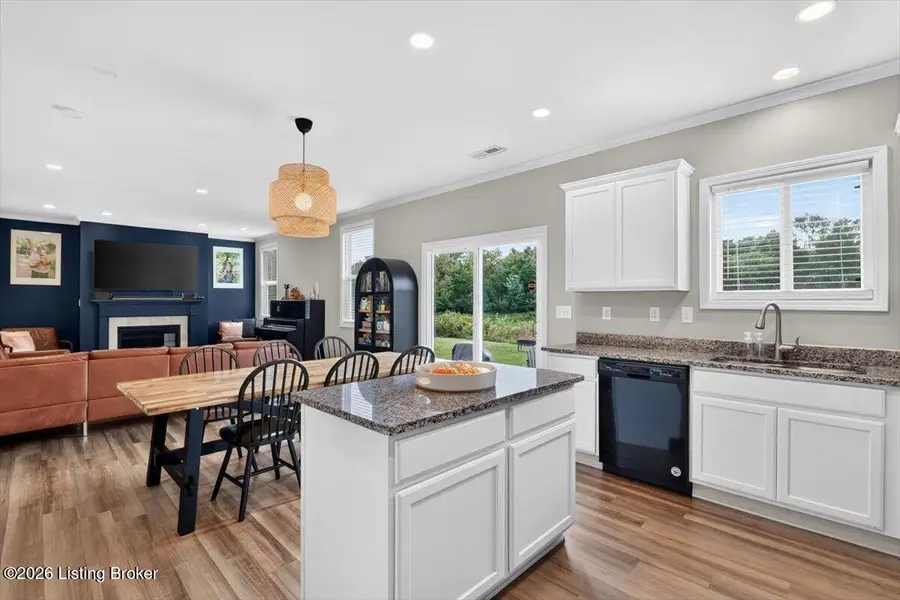 11820 Beacon Ct, Louisville, KY 40299 - #2