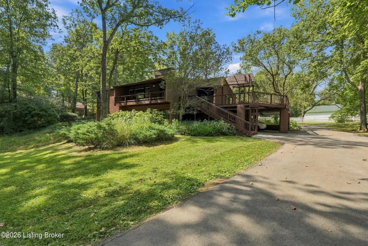408 Rebel Dr, Pewee Valley, KY 40056 - #1