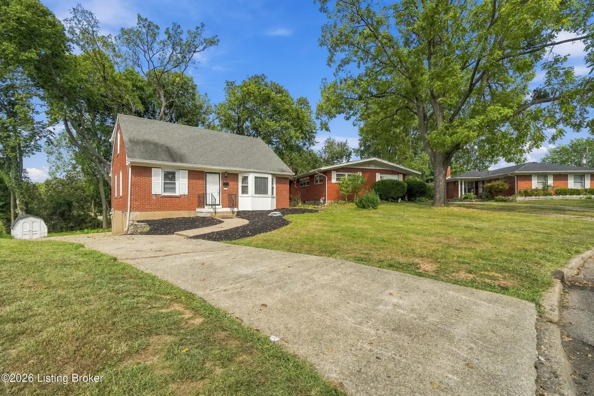2015 Tyrone Dr, Louisville, KY 40218 - #1