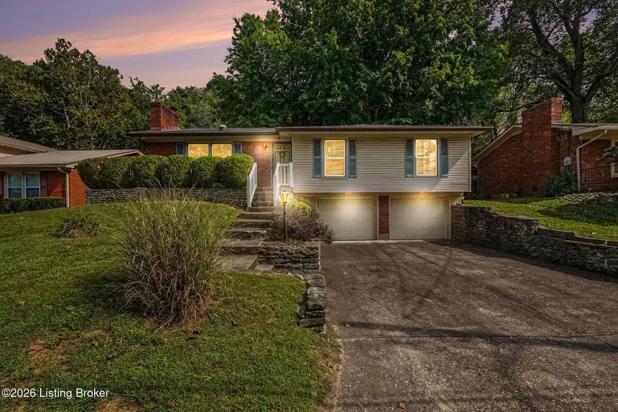 10217 Eve Adam Dr, Louisville, KY 40272 - #2