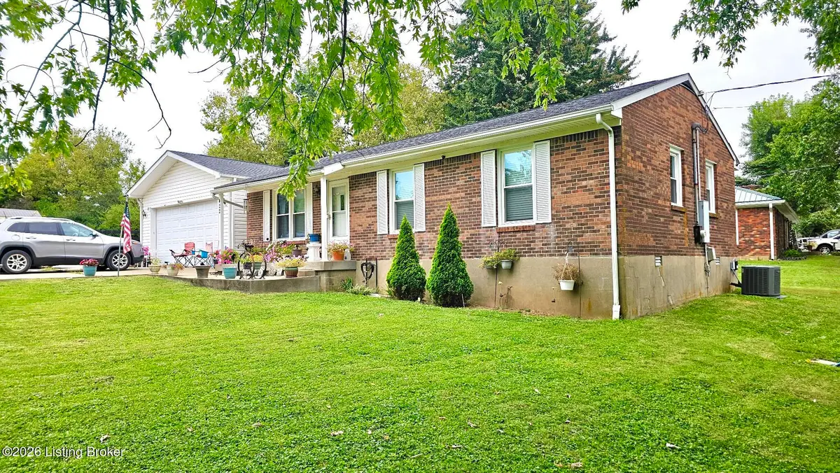 422 Vernon St, Eminence, KY 40019 - #1