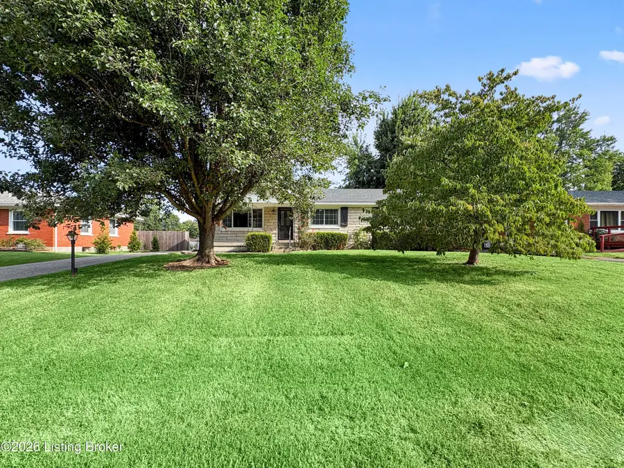 3621 Brendenwood Rd, Louisville, KY 40272 - #3