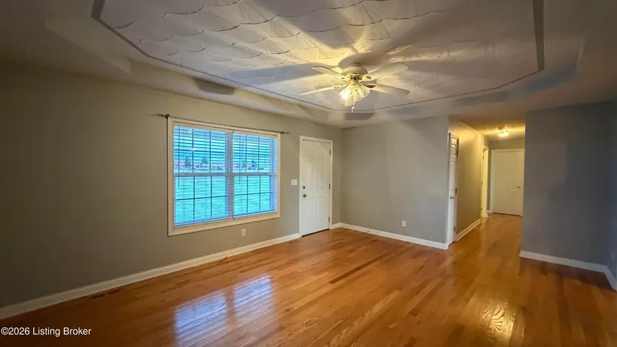 345 Arnold Ln, Bloomfield, KY 40008 - #2