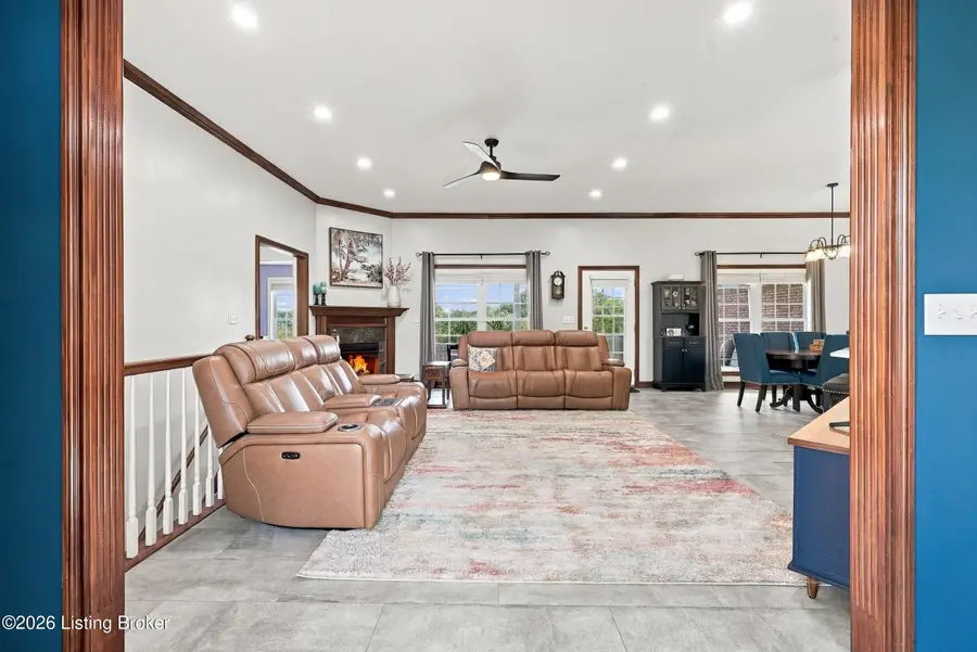 307 Pine View Ct, Mount Washington, KY 40047 - #3