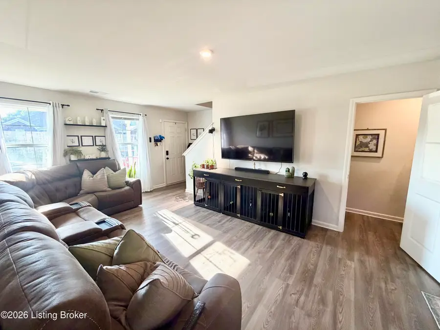 101 S Osprey Ct, Vine Grove, KY 40175 - #2