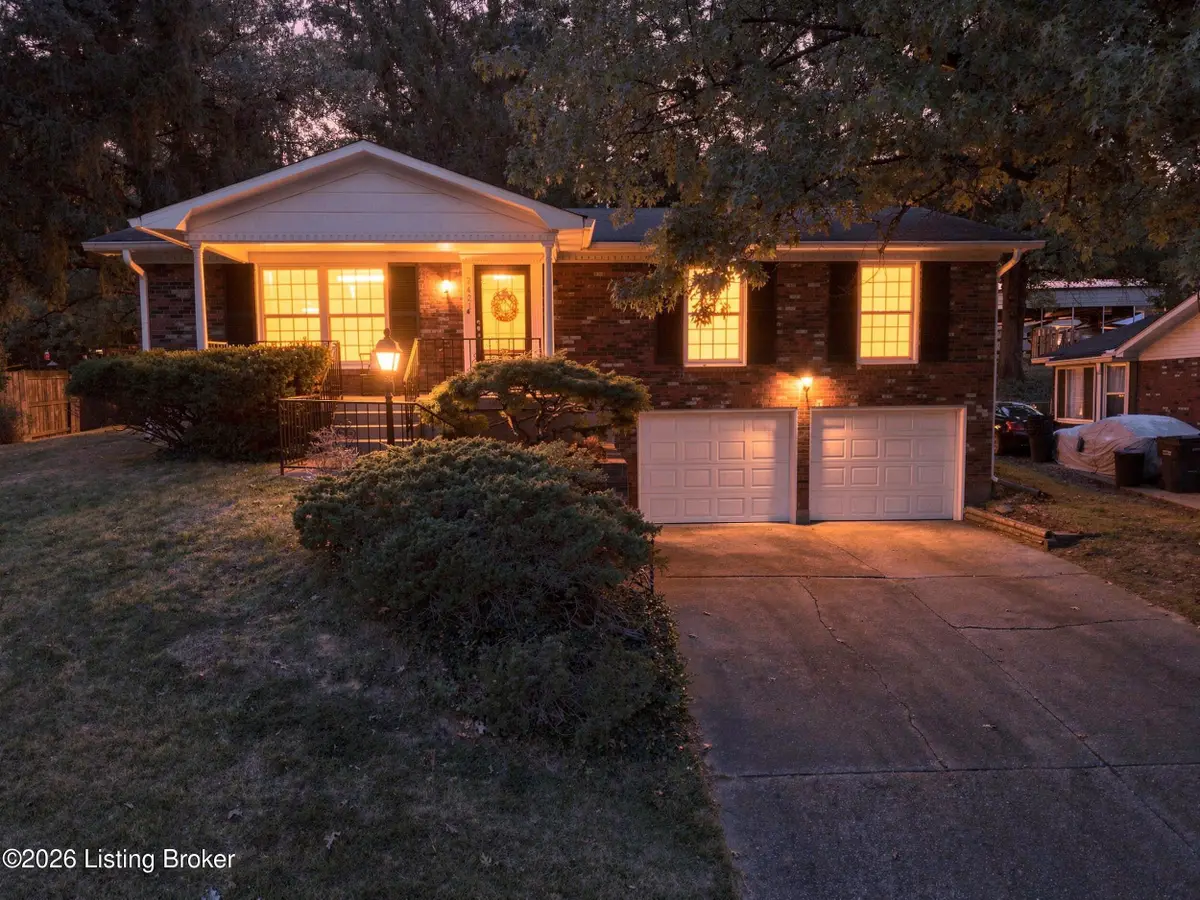 7421 Nottoway Cir, Louisville, KY 40214 - #1