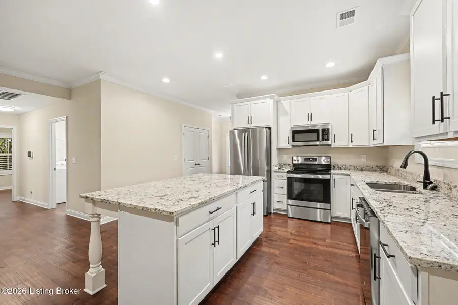 623 Washburn Ave, Louisville, KY 40222 - #2