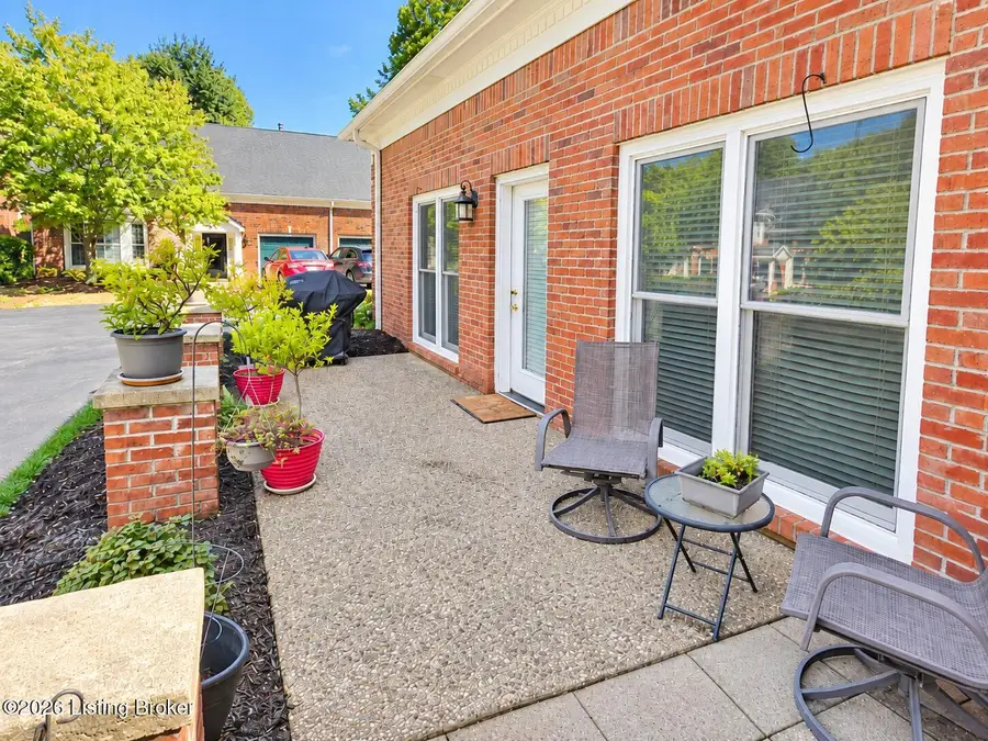 305 Westgate Terrace Ct, Louisville, KY 40207 - #3