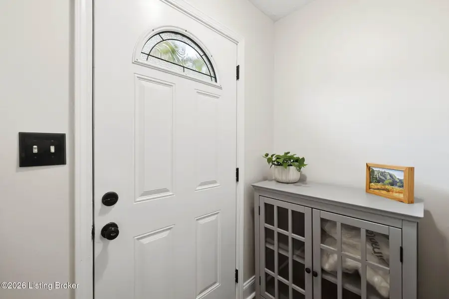 8909 Gutenberg Rd, Louisville, KY 40299 - #2