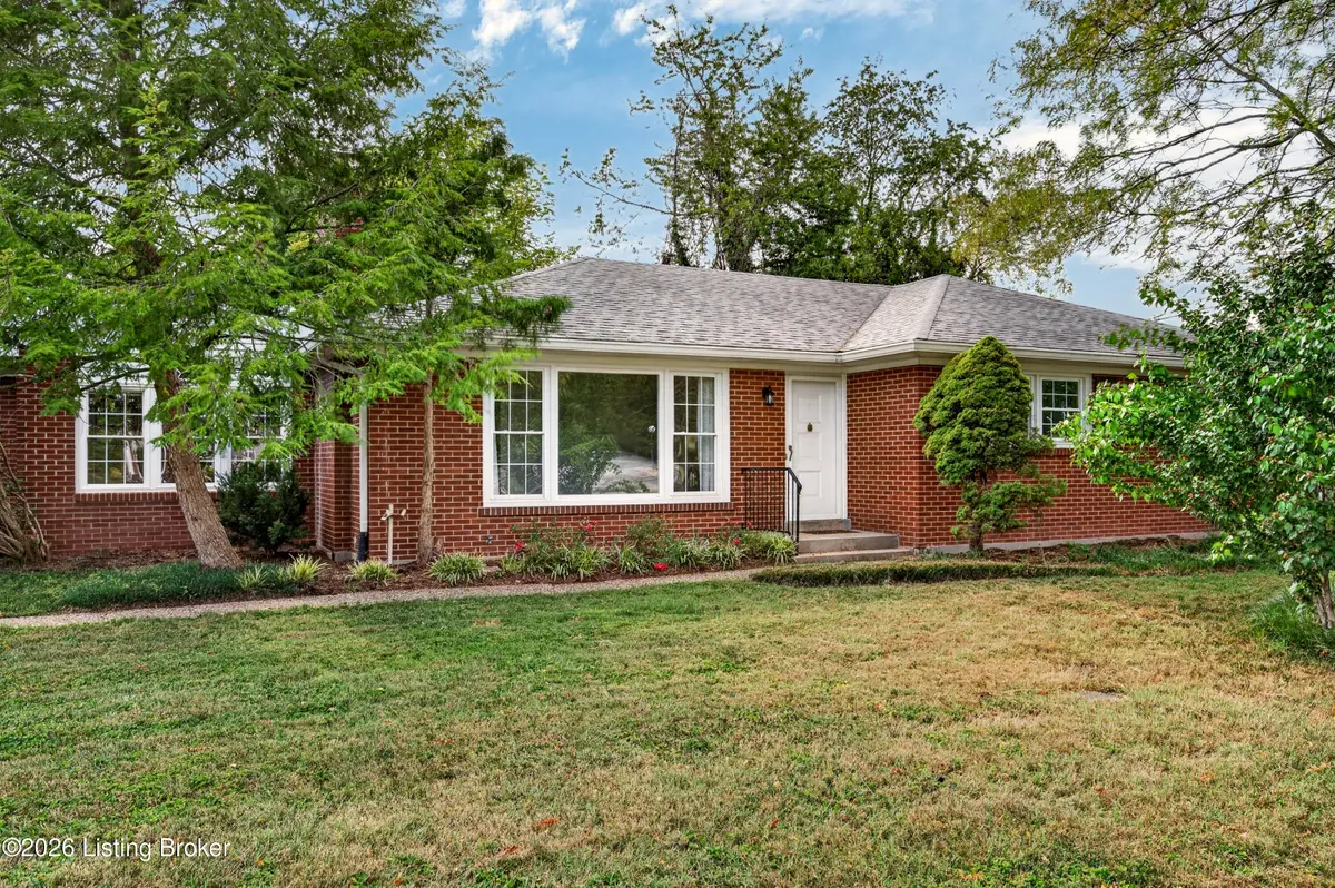 7021 Graymoor Rd, Louisville, KY 40222 - #1
