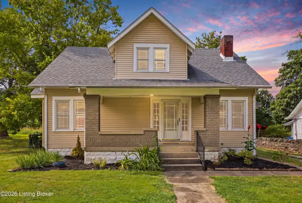 108 1st St, Simpsonville, KY 40067