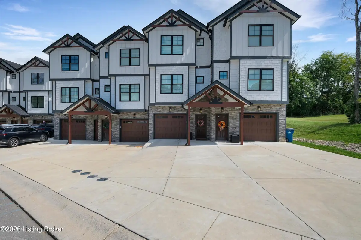 7203 Park Vue Dr, Crestwood, KY 40014 - #1