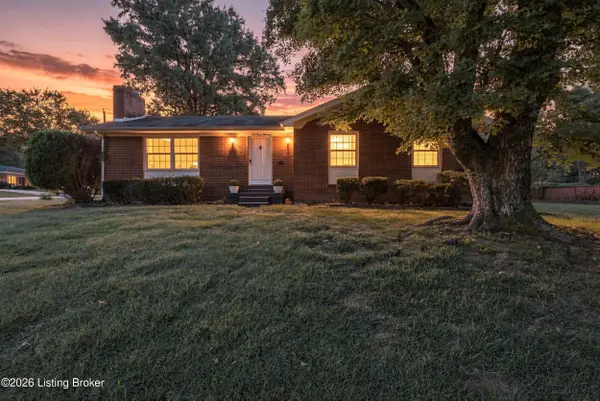 10300 S Dodge Ln, Louisville, KY 40272