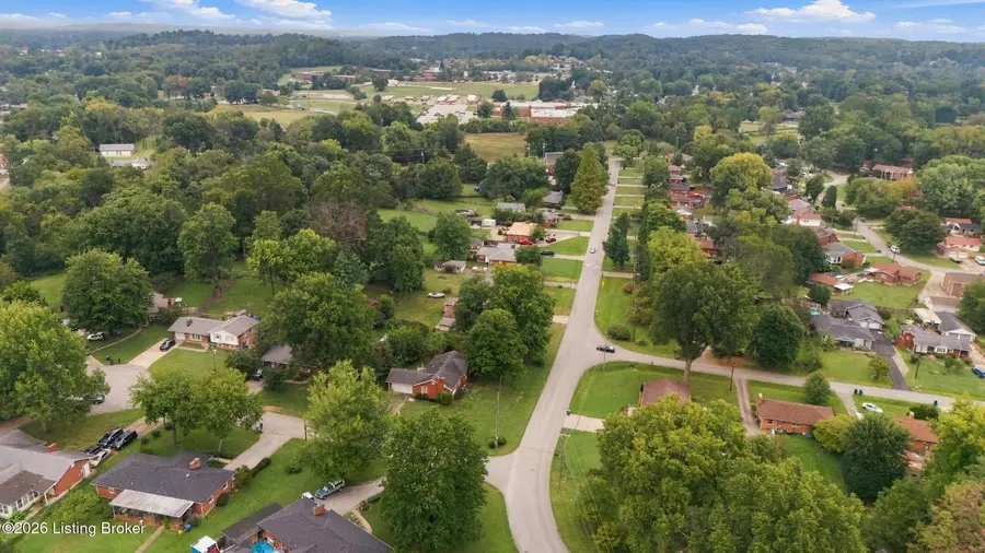 10300 S Dodge Ln, Louisville, KY 40272 - #3