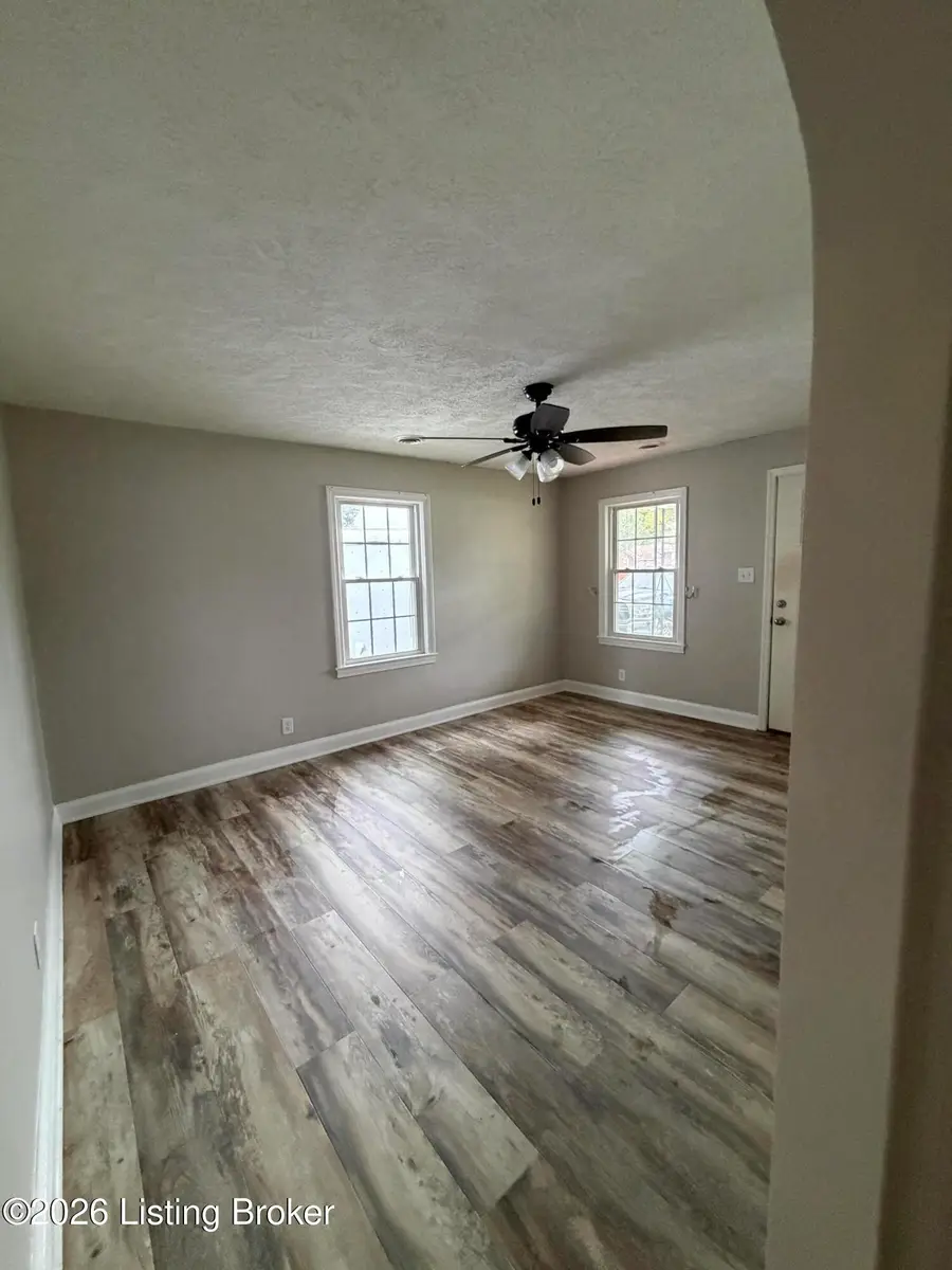 7475 Virginia Ave, Louisville, KY 40258 - #2
