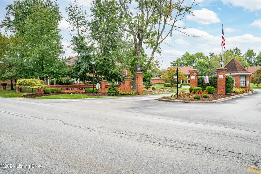 804 Forest Park Rd, Louisville, KY 40223 - #2