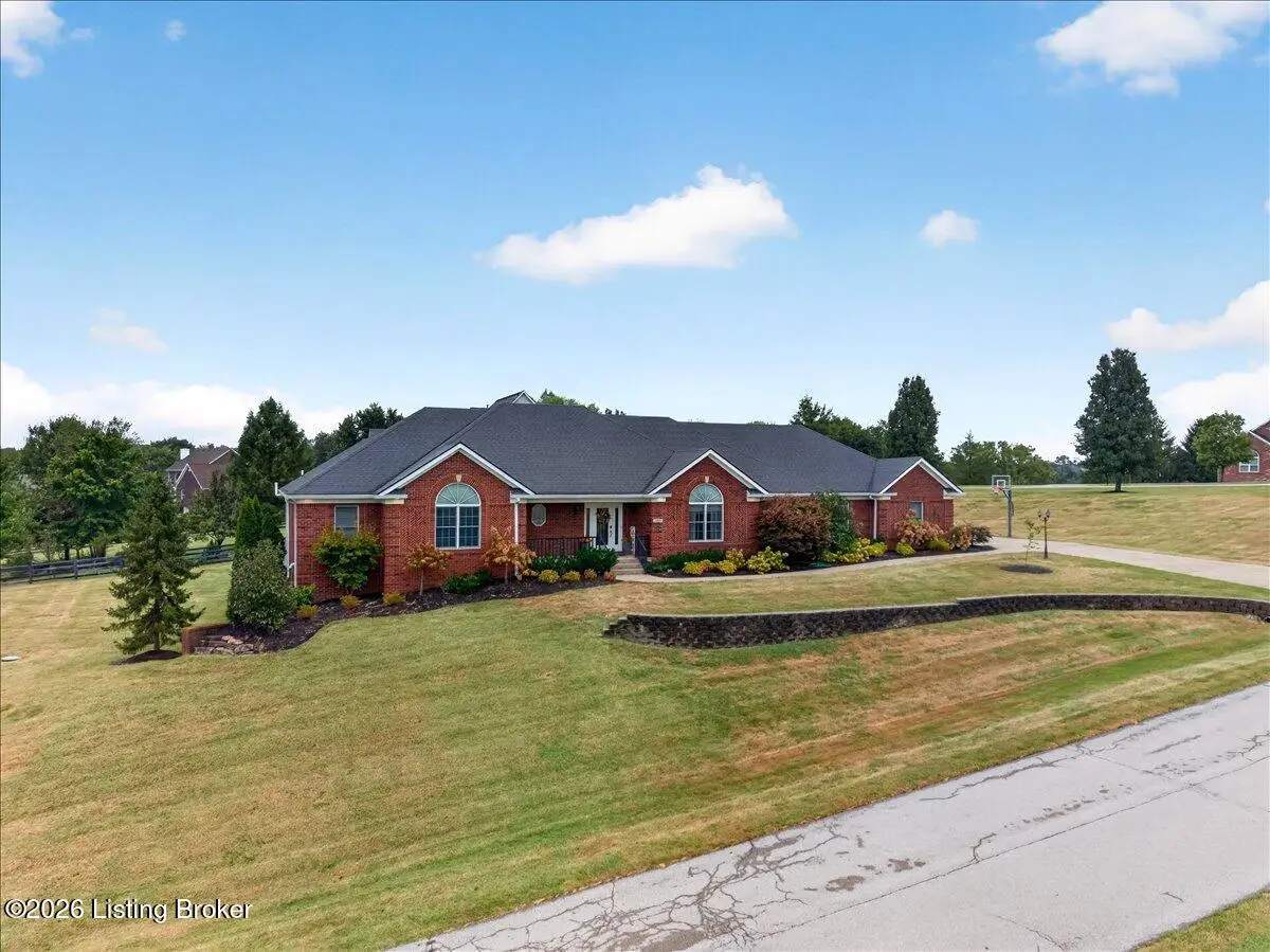 1911 Clarke Pointe Dr, Crestwood, KY 40014 - #1