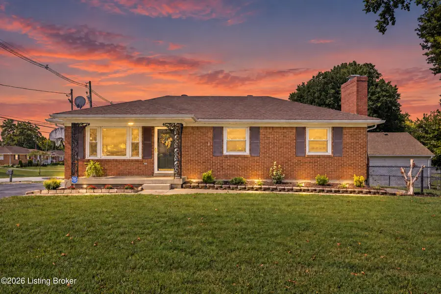 6908 Ledgerock Rd, Louisville, KY 40219 - #2
