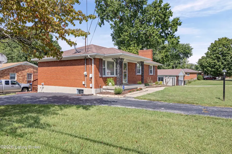 6908 Ledgerock Rd, Louisville, KY 40219 - #3