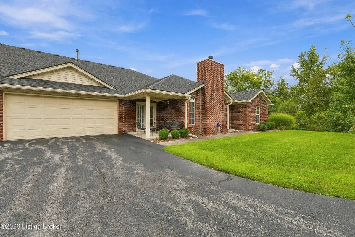 5222 Sand Wood Ln, Louisville, KY 40272 - #1