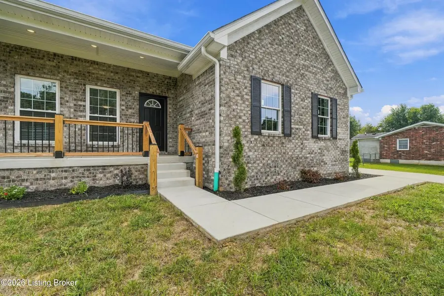 180 Azure Dr, Mount Washington, KY 40047 - #3