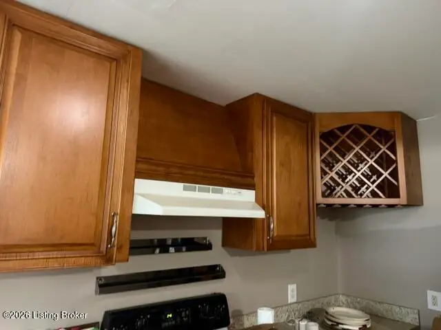 946 Vine St, Louisville, KY 40204 - #2