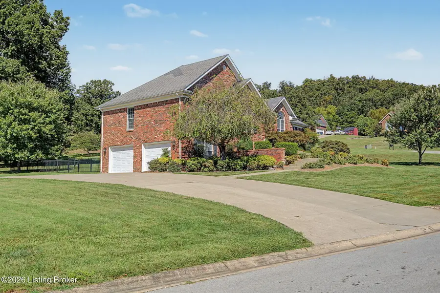 440 S Peak Ave, Shepherdsville, KY 40165 - #3