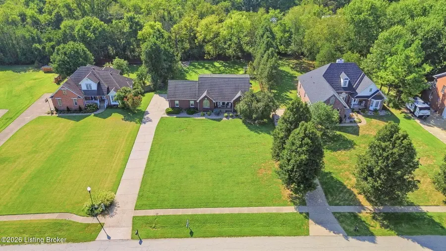 287 Cedar Place Dr, Shepherdsville, KY 40165 - #2