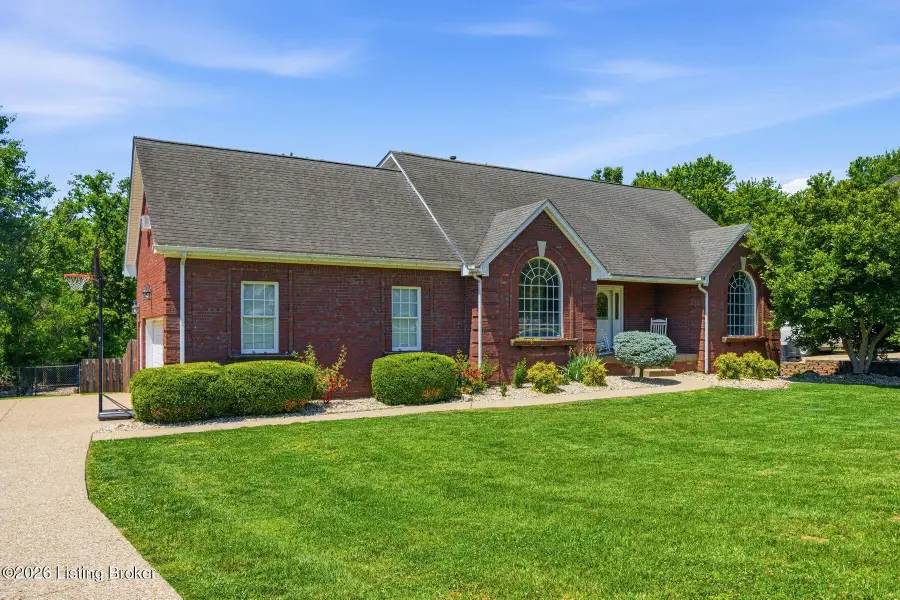 287 Cedar Place Dr, Shepherdsville, KY 40165 - #3