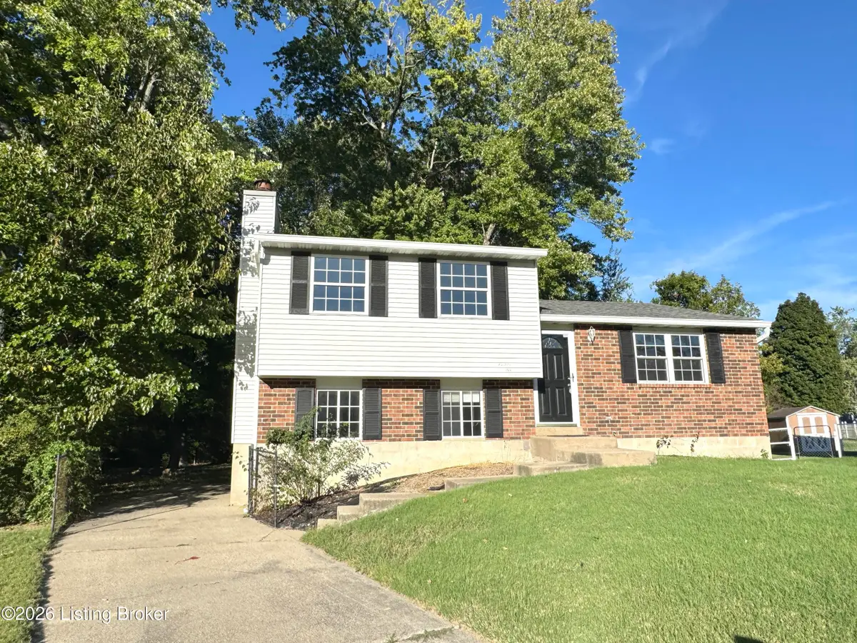 8600 Montrie Ct, Louisville, KY 40219 - #1