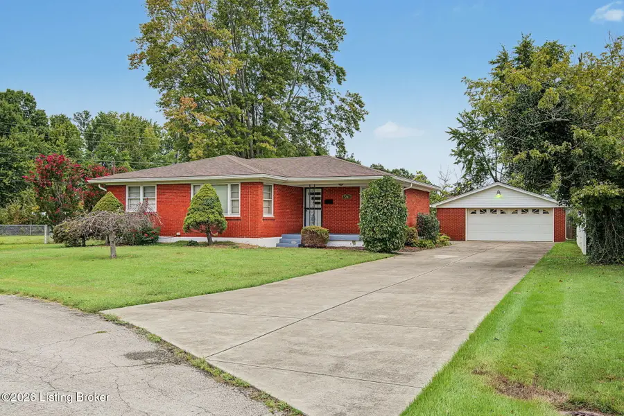 5707 Undine Dr, Louisville, KY 40216 - #2
