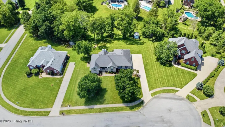242 Kingswood Ct, Taylorsville, KY 40071 - #2