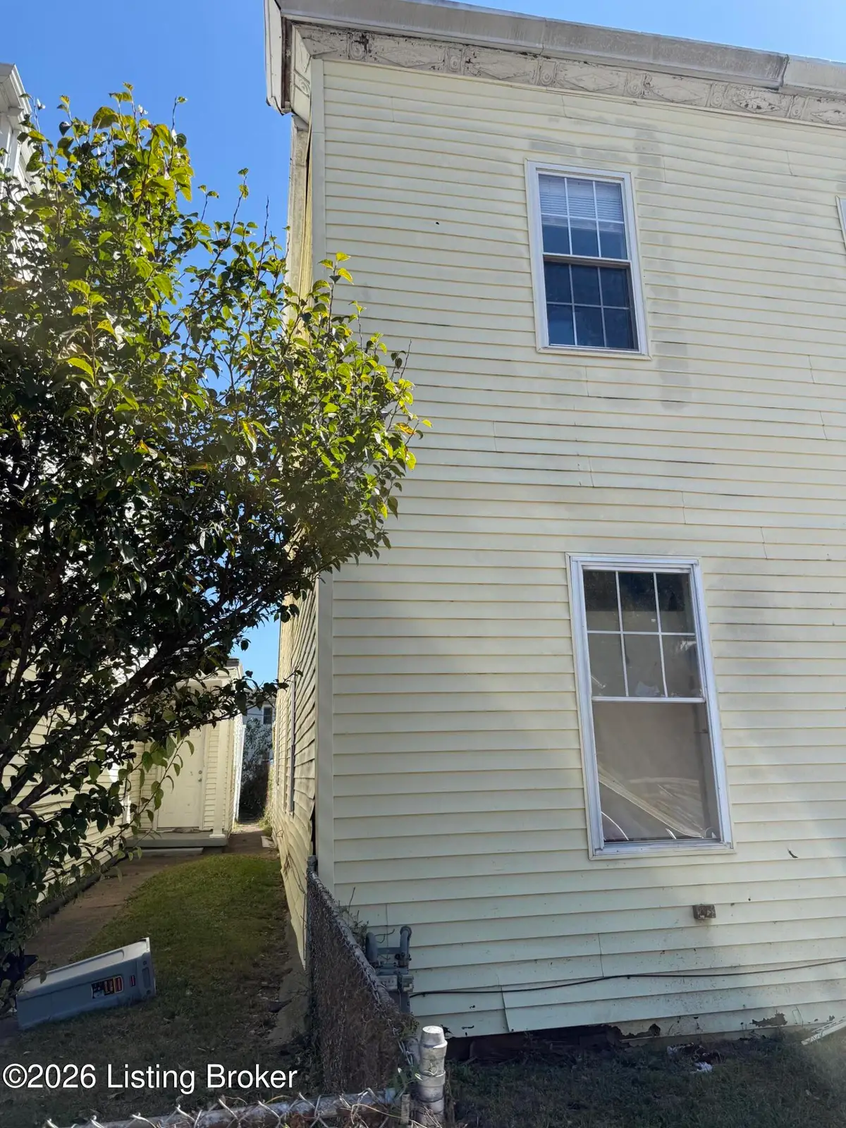 229 N 26th St, Louisville, KY 40212 - #1