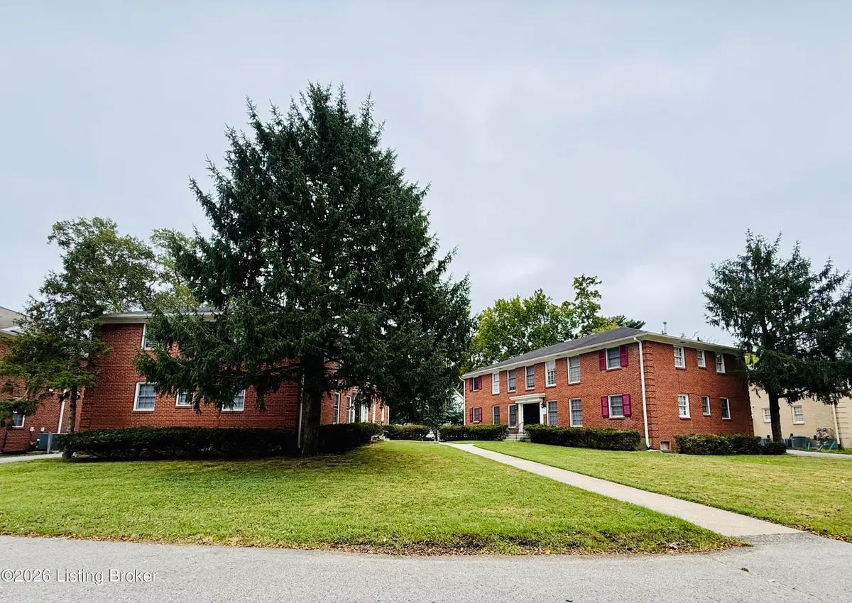 2210 Steier Ln, Louisville, KY 40218 - #1