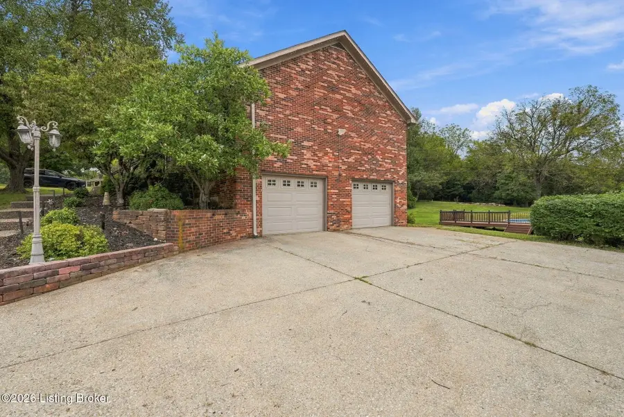 401 Winding Way, Shelbyville, KY 40065 - #3
