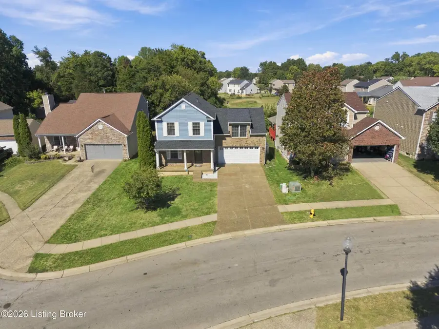 5404 Bannon Crossings Dr, Louisville, KY 40218 - #3