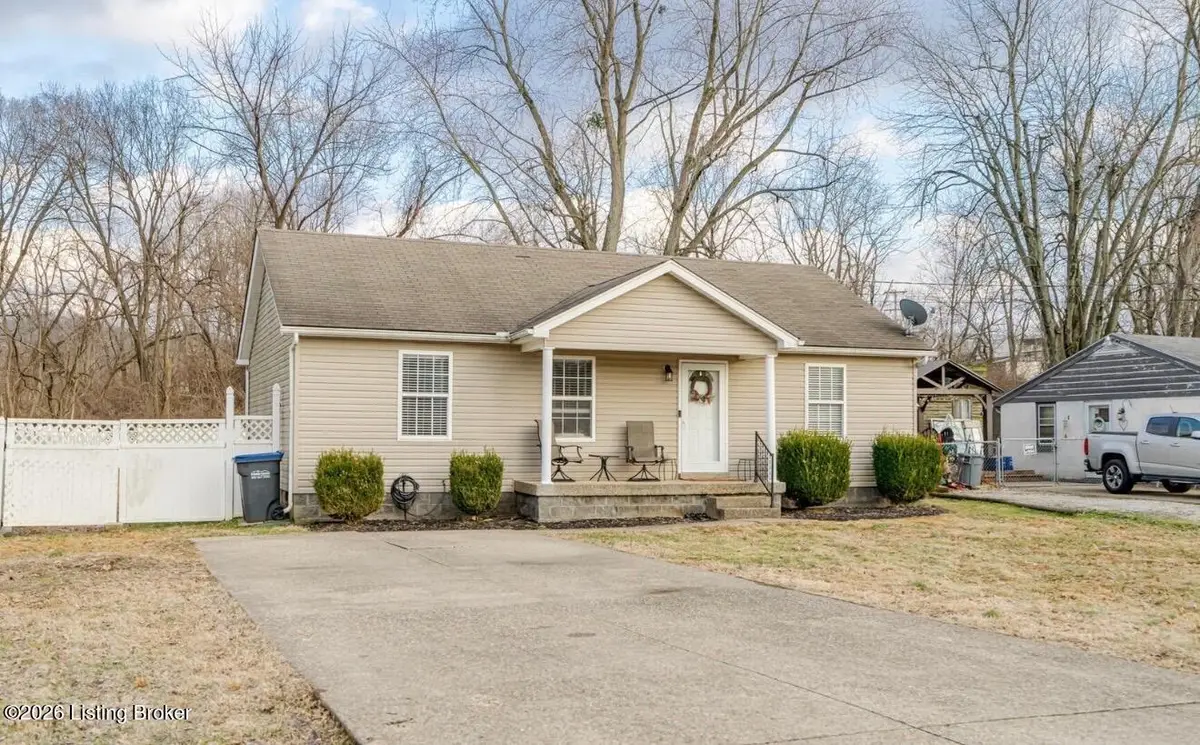 6707 Triangle Dr, Louisville, KY 40214 - #1